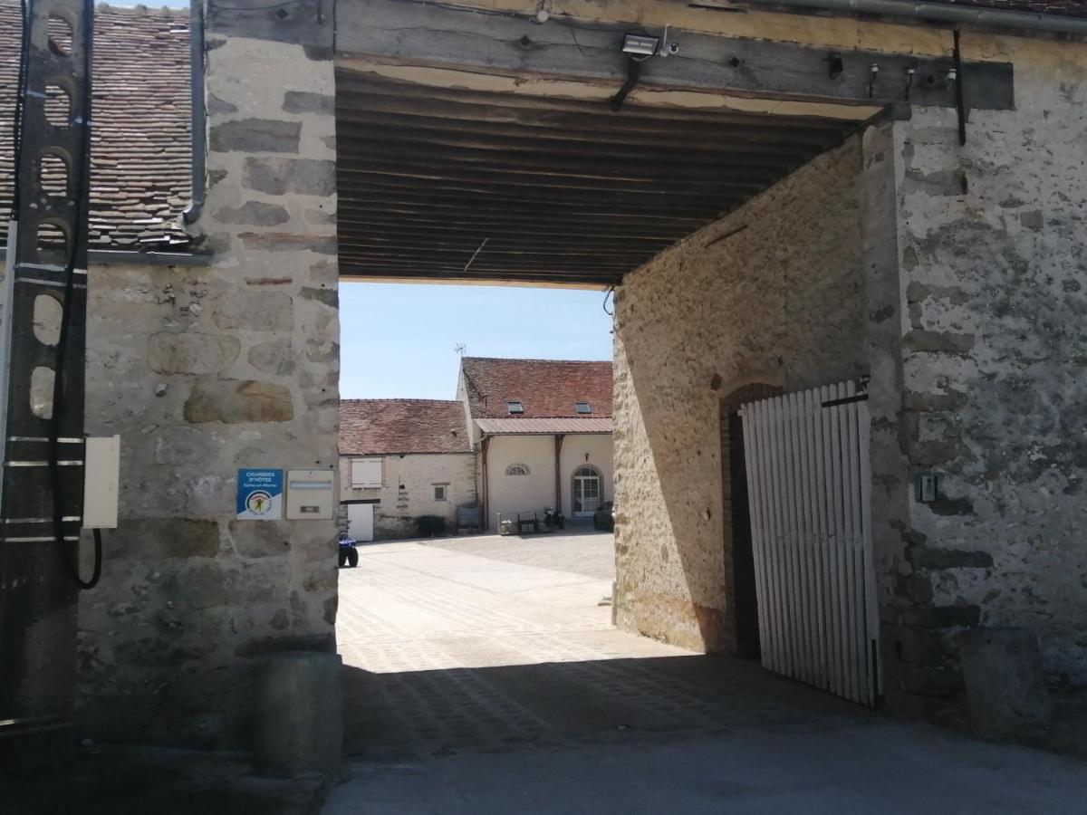 Chambre D'Hotes Le Domaine Des Hirondelles Champcenest Bagian luar foto