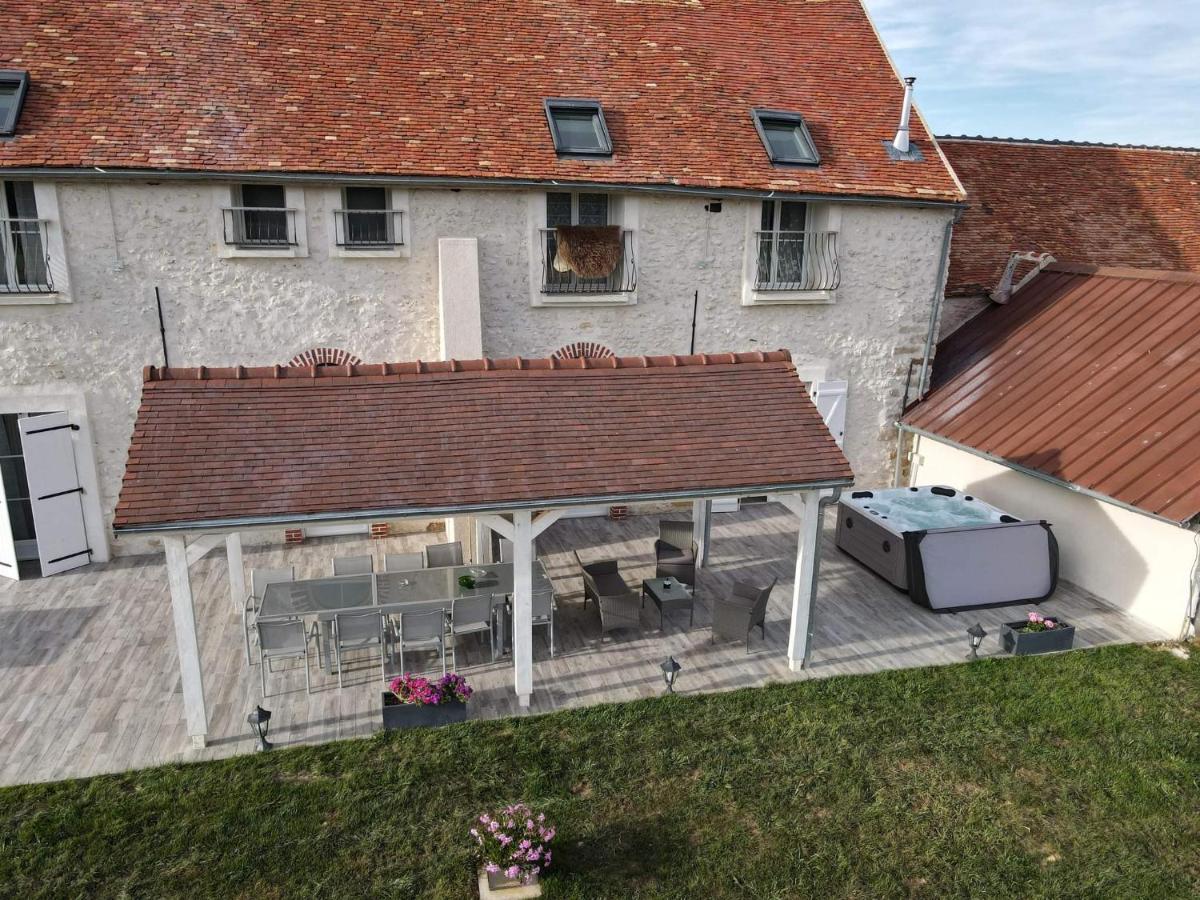 Chambre D'Hotes Le Domaine Des Hirondelles Champcenest Bagian luar foto