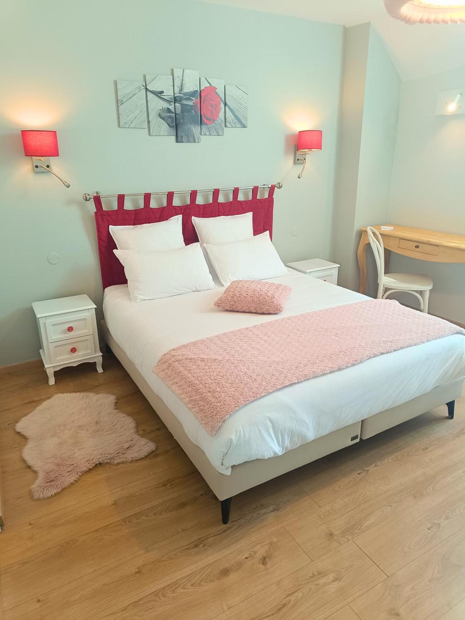 Chambre D'Hotes Le Domaine Des Hirondelles Champcenest Bagian luar foto